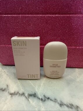 Kylie Cosmetics Skin Tint Blurring Elixir — 2W